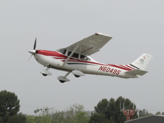 CESSNA T182 Turbo Skylane (N6049S) - Taking off RWY 24