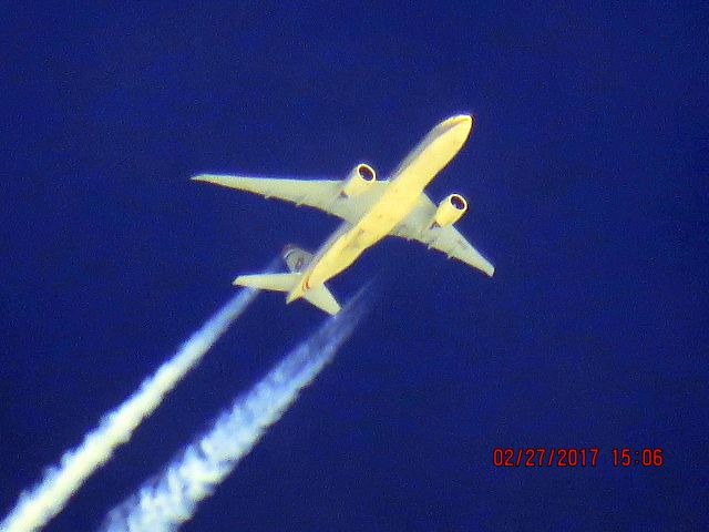 BOEING 777-200LR (A6-LRB)