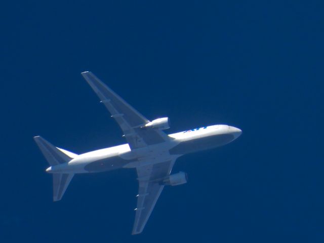 BOEING 767-200 (N739AX)