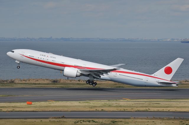 BOEING 777-300ER (80-1111)