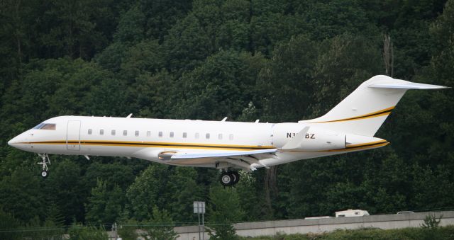 Bombardier Global Express (N393BZ) - A bit better version of a pic I uploaded the other day.