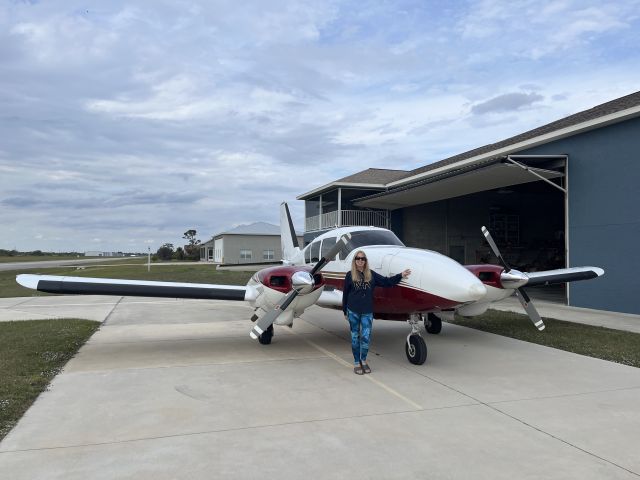Piper Aztec (N1033T) - Debbie’s new Aztec N1033Tbr /At 09FA 