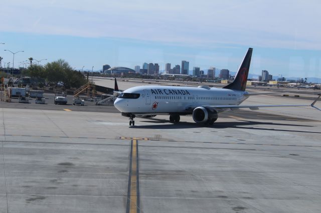 Boeing 737 MAX 8 (C-FSOI)
