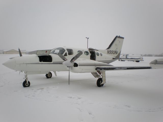 Cessna 421 (N990MW)