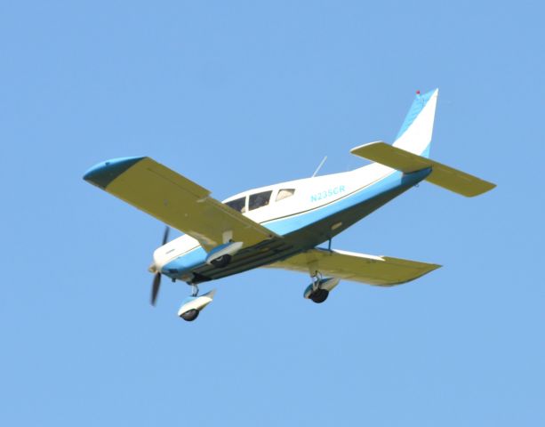 Piper Dakota / Pathfinder (N235CR) - Final approach to runway 36 at Airventure 2018.