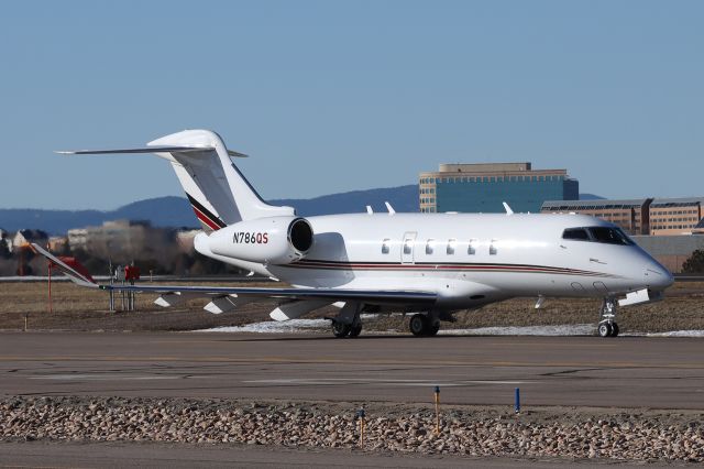 Bombardier Challenger 300 (N786QS)