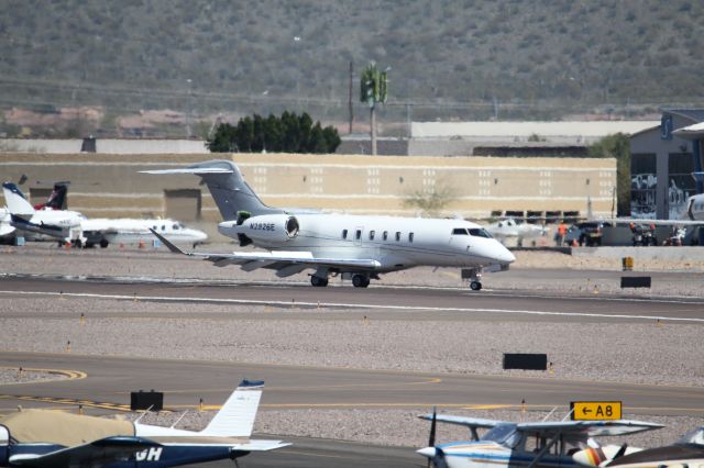 Canadair Challenger 350 (N2926E)