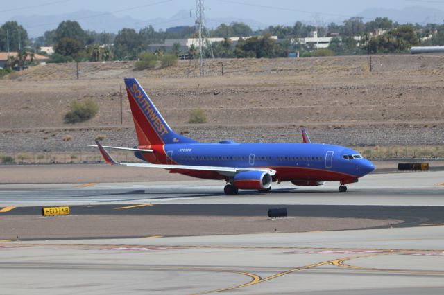 Boeing 737-700 (N703SW)