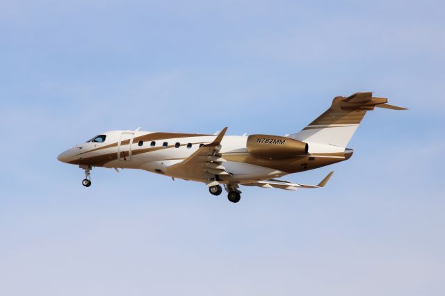 Embraer Legacy 550 (N782MM)