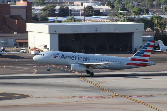 Airbus A320 (N661AW)