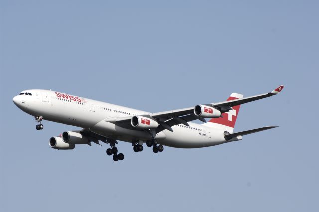 Airbus A340-300 (HB-JMG) - Final Approaxh to Narita Intl Airport Rwy16R on 2013/04/18