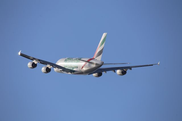 Airbus A380-800 (A6-EOL)