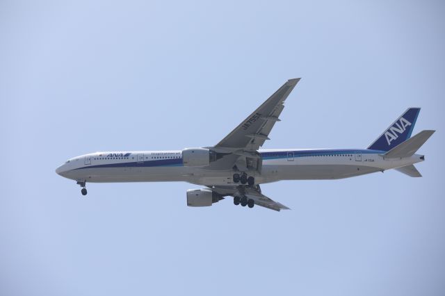 BOEING 777-300 (JA755A) - July 13th 2017:HND-HKD.