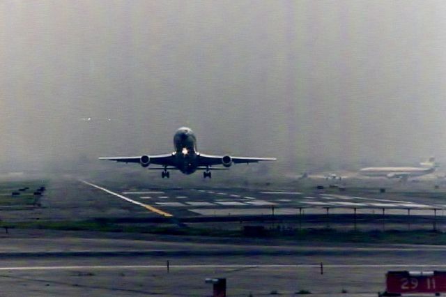 Lockheed L-1011 TriStar — - KEWR Early 80s