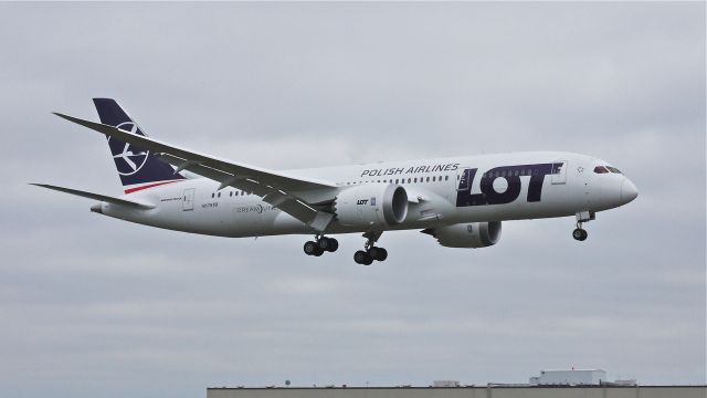 Boeing 787-8 (SP-LRC) - BOE272 on final to runway 16R to complete a flight test on 4/1/13. The aircraft is using temp reg #N1791B. (LN:86 cn 35940).