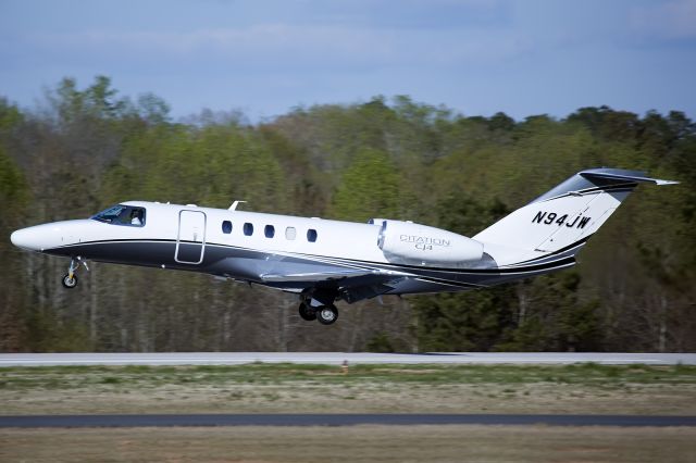 Cessna Citation CJ4 (N94JW) - Departing for KHOU - 05 Apr 2013