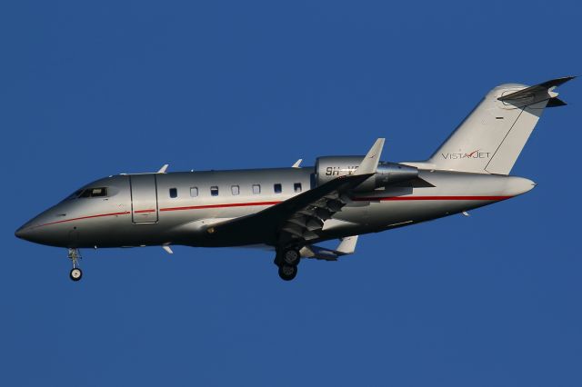 Canadair Challenger (9H-VFH)