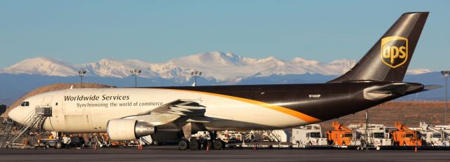 Airbus A300F4-600 (N146UP) - Mount Evans in the background.