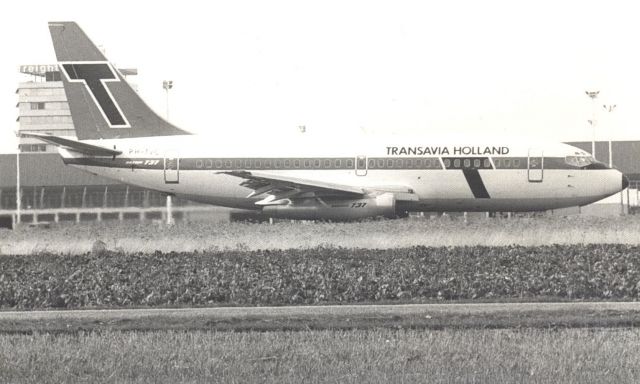 Boeing 737-200 (PH-TVC) - Transavia B737-2KC2 at Amsterdam Schiphol (jr 1975)