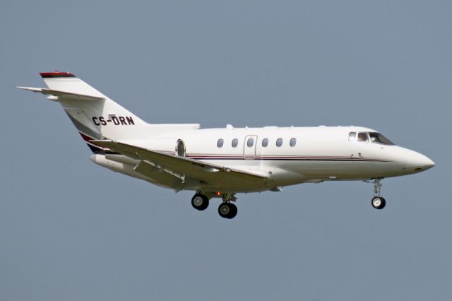 Hawker 800 (CS-DRN)