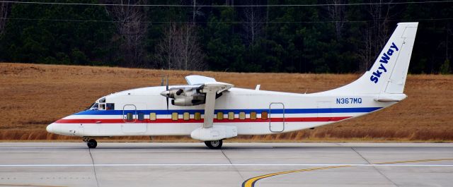 Short SD3-60 (N367MQ) - Some Shorts action on Christmas Eve Eve at RDU, bringing lil packages for boys and girls from GSO.