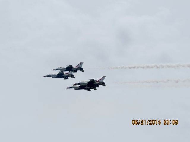 Lockheed F-16 Fighting Falcon (92-3896) - Tinker AFB Airshow 2014