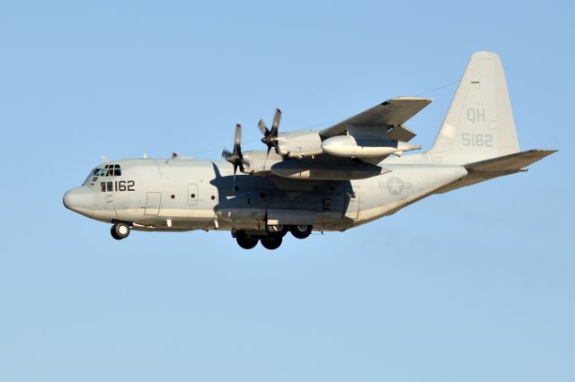 Lockheed C-130 Hercules (16-5162) - Beautiful aircraft on short final for 31L at Palm Springs