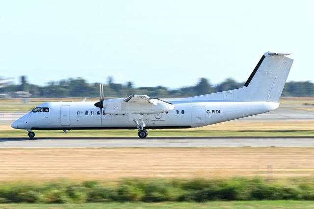 de Havilland Dash 8-300 (C-FIDL)