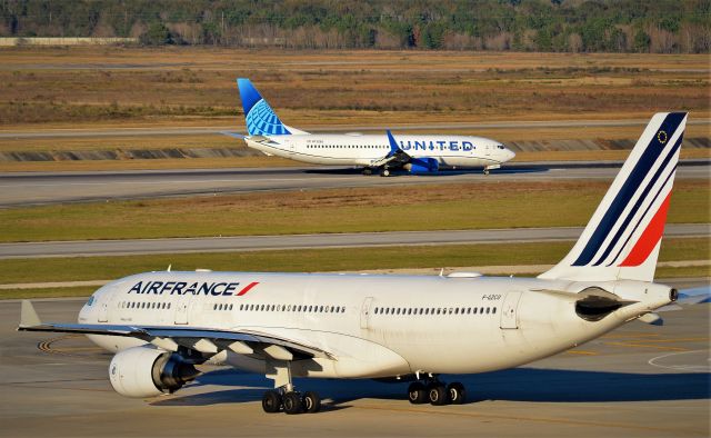 Airbus A330-200 (F-GZCO)