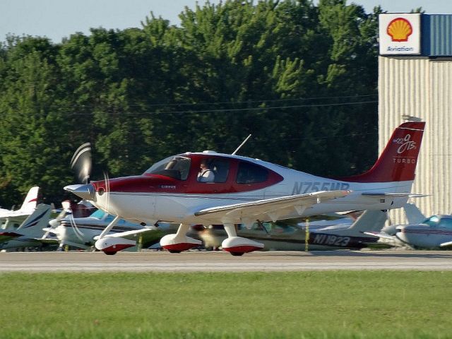 Cirrus SR22 Turbo (N755MB)