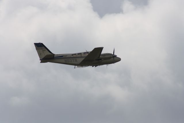 Beechcraft Baron (58) (N52TR)