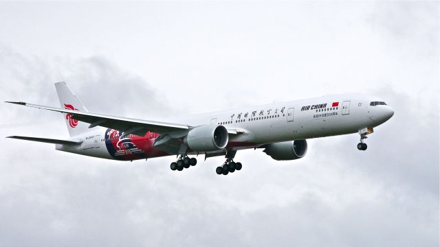 BOEING 777-300 (B-2047) - BOE169 from KARA on final to Rwy 16R on 4/19/14. The aircraft was returning after being painted. (LN:1196 / cn 60374).