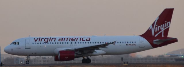 Airbus A320 (N621VA)