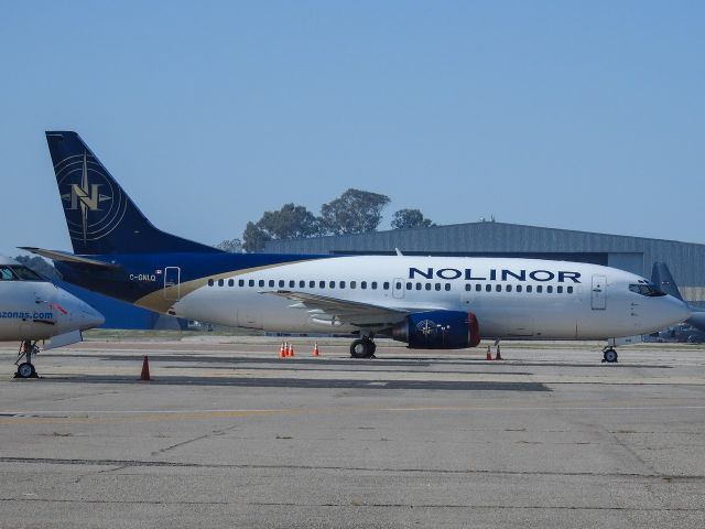 BOEING 737-300 (C-GNLQ)