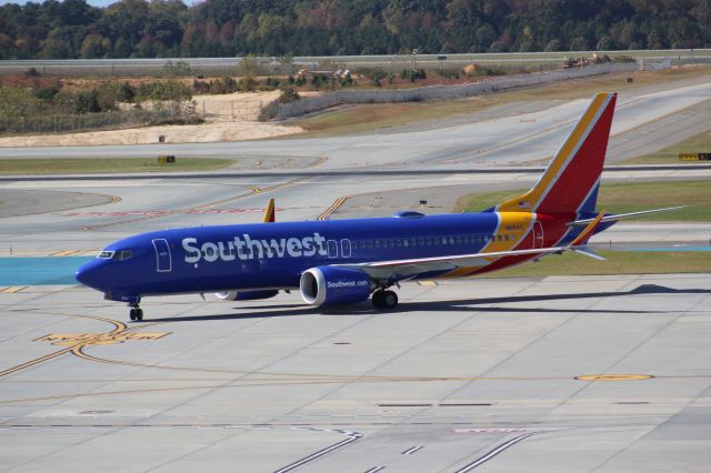 Boeing 737 MAX 8 (N8841L)