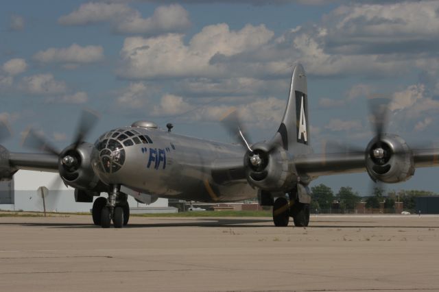 Boeing B-29 Superfortress (NX529B)