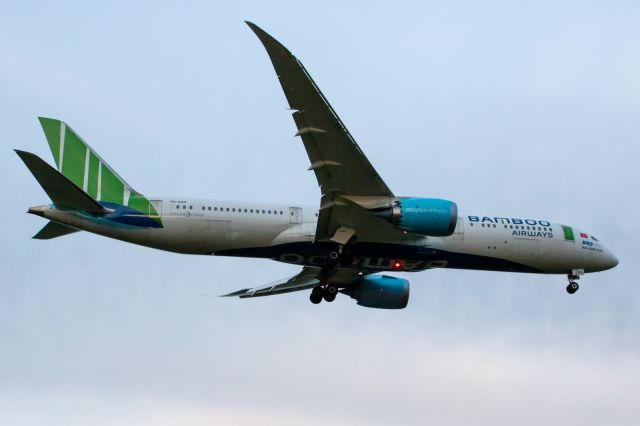 Boeing 787-9 Dreamliner (VN-A819)