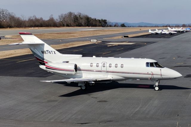 Hawker 800 (N874TX)