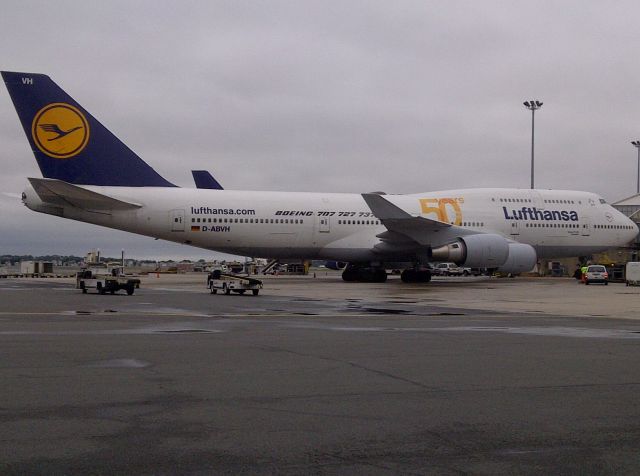 Boeing 747-400 (D-ABVH)