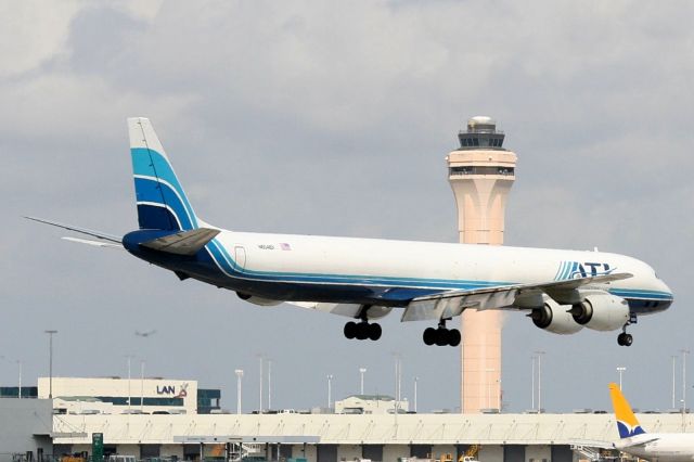 McDonnell Douglas DC-8-70 (N604BX) - Check out our aviation videos with 100% authentic and non-leveled sound! a rel=nofollow href=http://youtube.com/ilikeriohttps://youtube.com/ilikerio/abr /br /Fighting some crosswinds on short final to 9 at MIA! 03/03/12