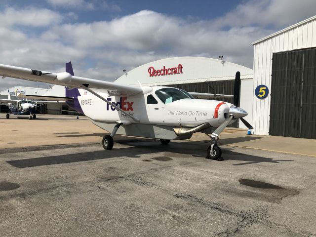 Cessna Caravan (N914FE) - Hard working aircraft. 4 APR 2019.