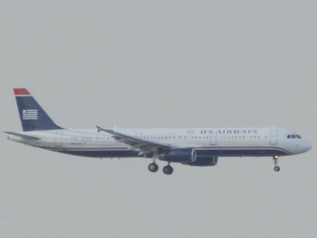 Airbus A321 (N557UW)