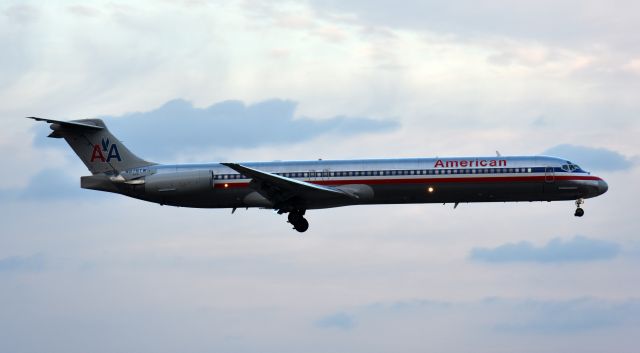 McDonnell Douglas MD-83 (N979TW)