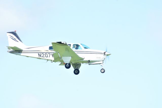 Beechcraft Bonanza (36) (N207WT)