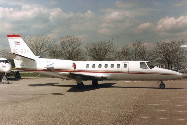 Cessna Citation V (OE-GDA) - On display at EBACE on 21-Apr-14.br /br /Reregistered YR-TIG in Jun-08,br /then YR-SMD in Dec-14,br /then became 1122 for Forțele Aeriene Române in Jul-19.