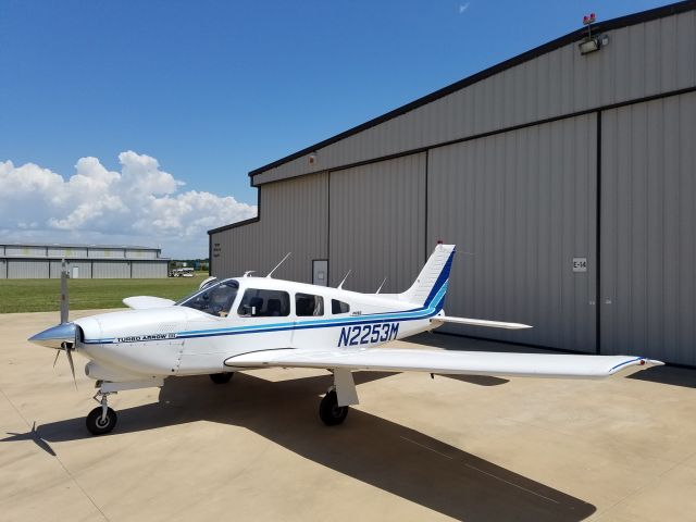 Piper Cherokee (N2253M)