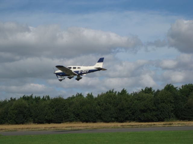 Piper Cherokee (G-DIXY)