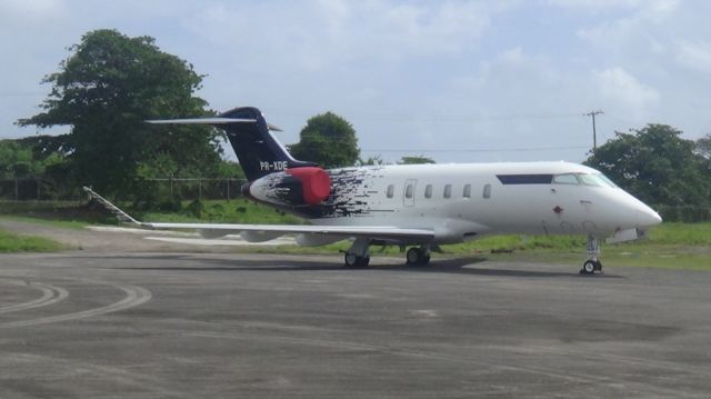 Canadair Challenger 350 (PR-XDE)