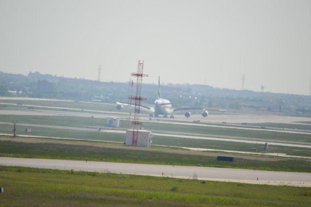 Airbus A330-300 (A6-EDC)