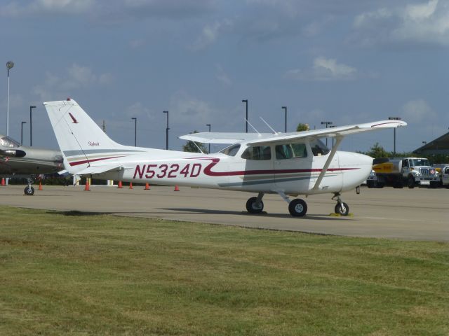 Cessna Skyhawk (N5324D)